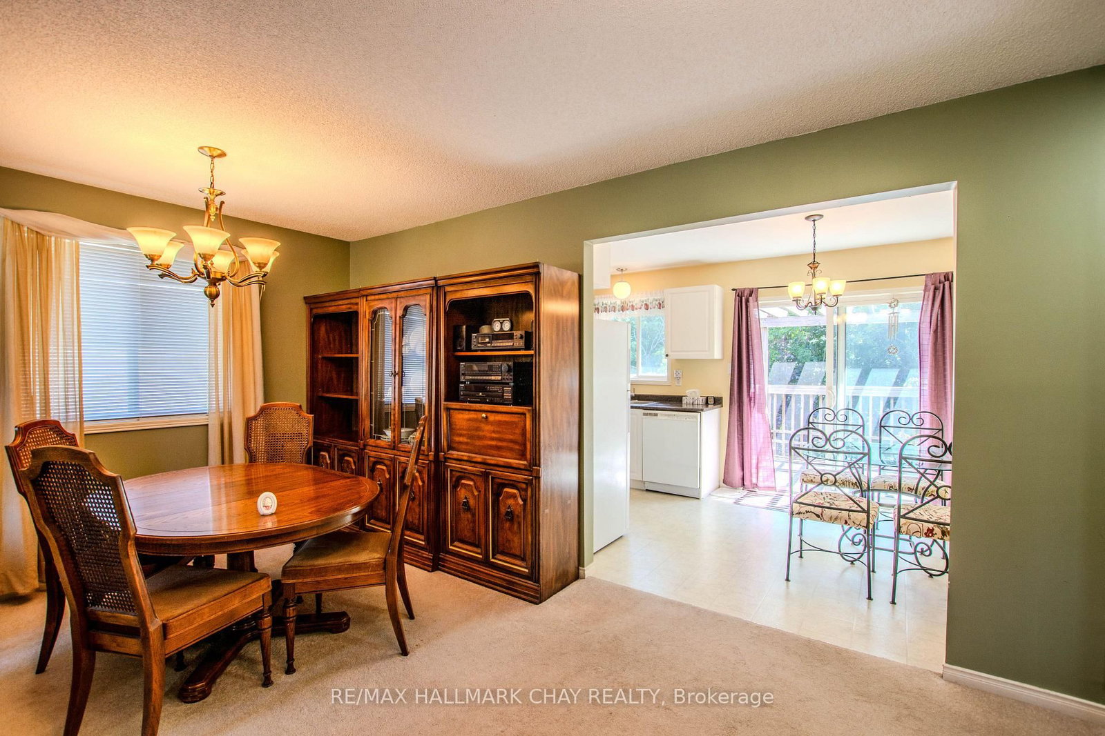 94 Sandringham Drive • Barrie, ON photo 10