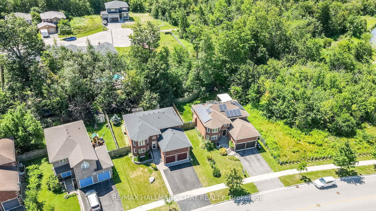 94 Sandringham Drive • Barrie, ON photo 27
