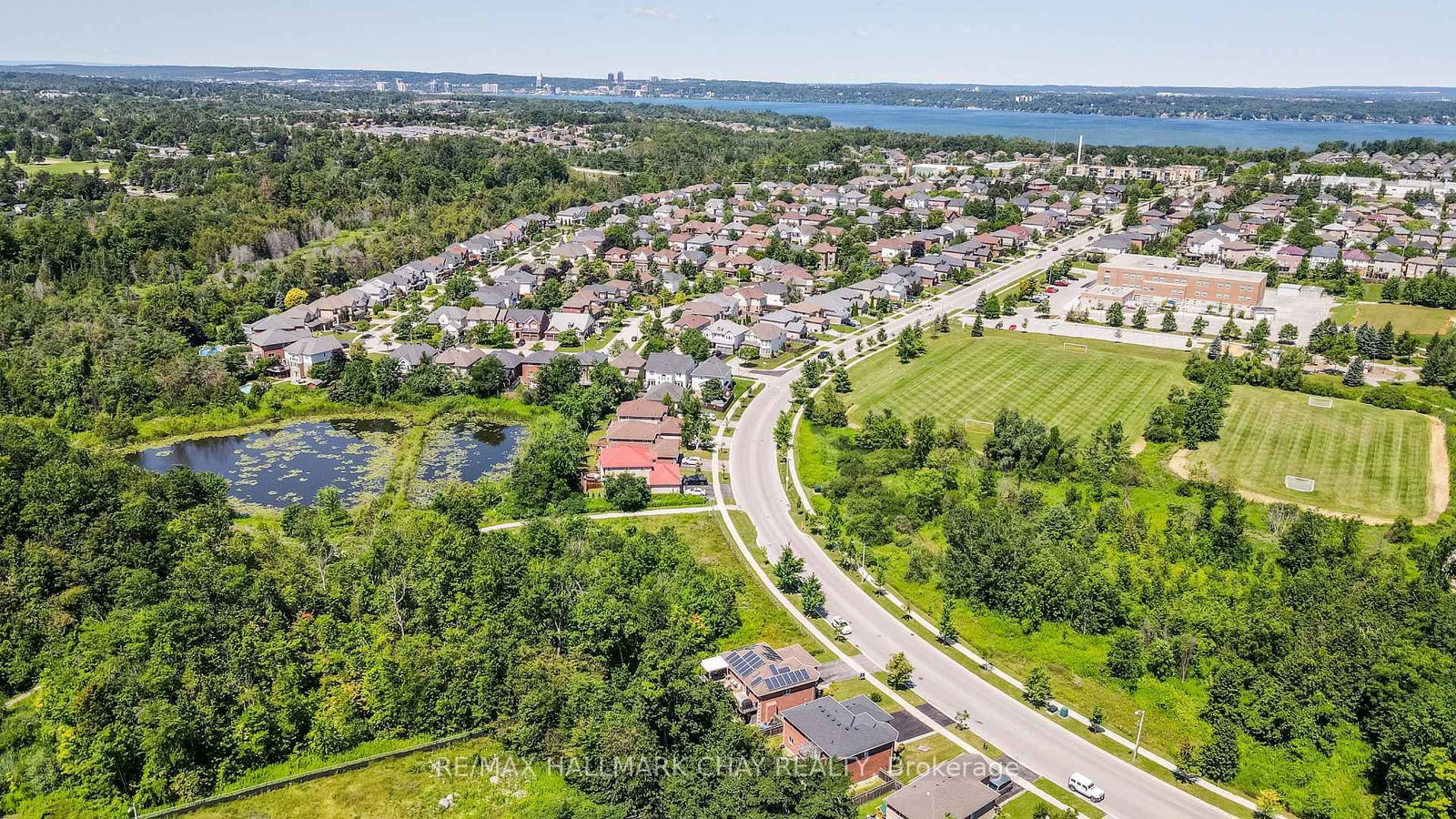 94 Sandringham Drive • Barrie, ON photo 37