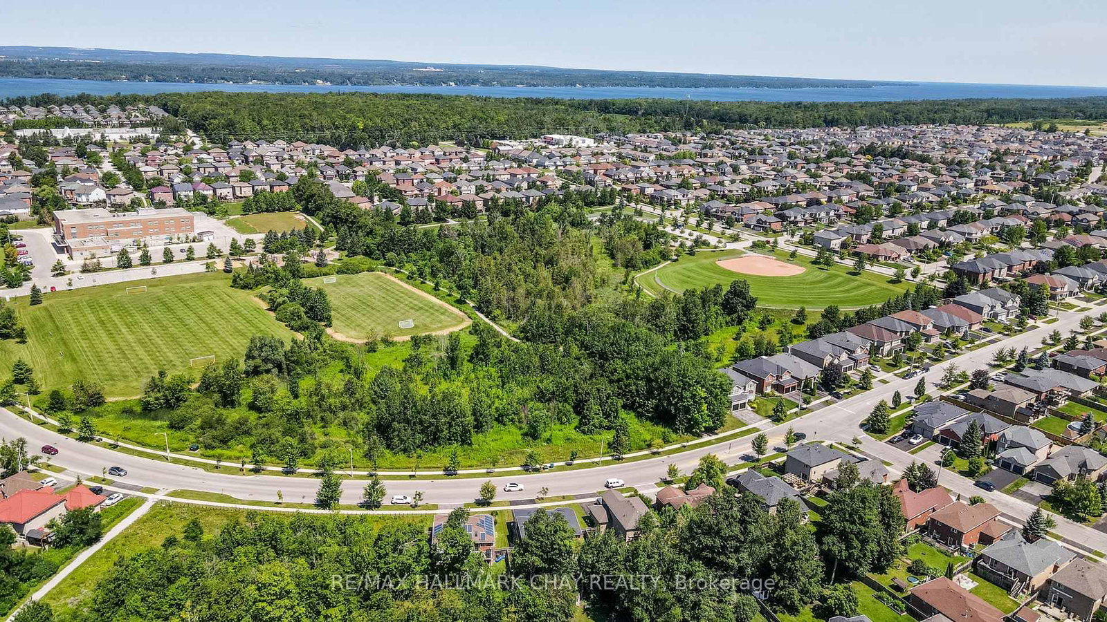 94 Sandringham Drive • Barrie, ON photo 44