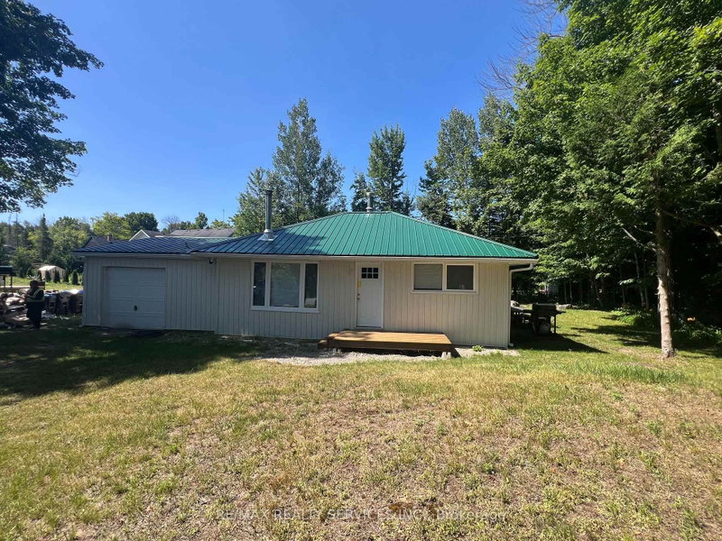 16 Couchiching Crescent