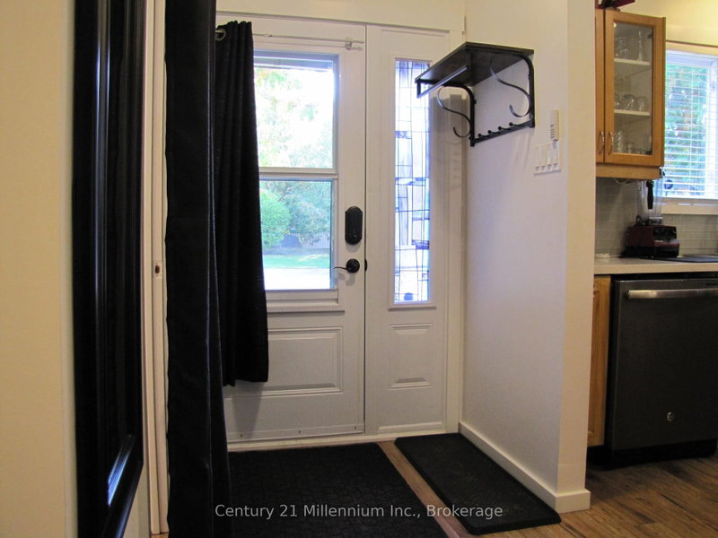 341 - 11 HARBOUR Street W