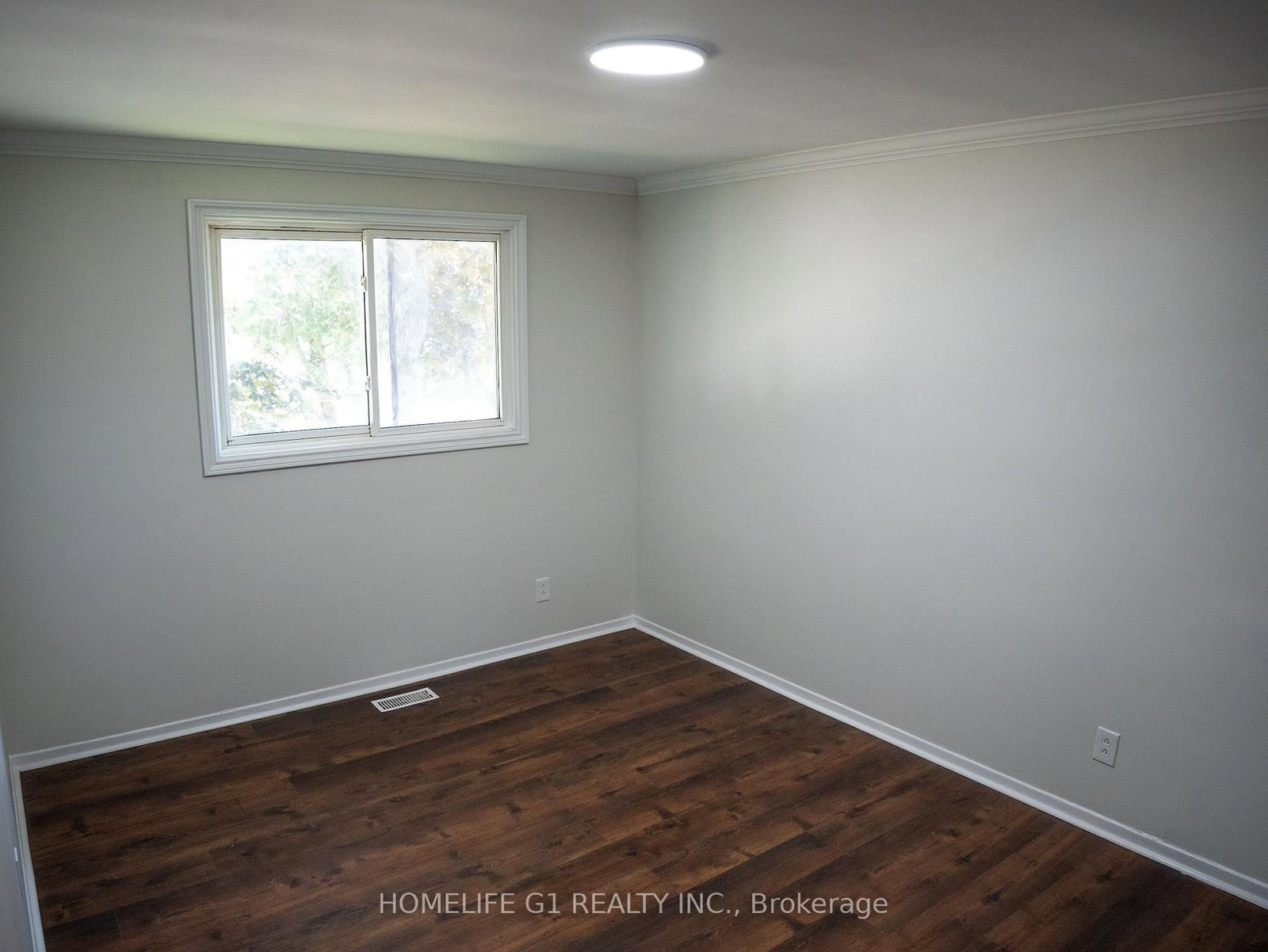 330 Grove Street E • Barrie, ON photo 13