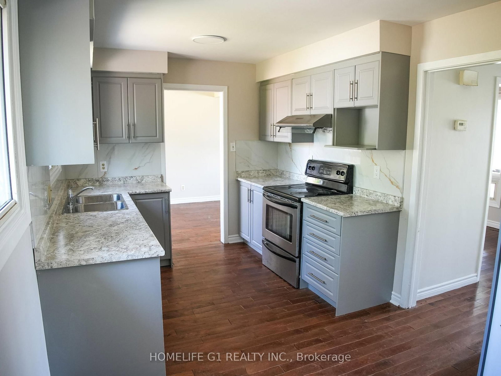330 Grove Street E • Barrie, ON photo 24
