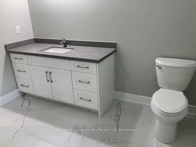 5 Oakwood Avenue N • Tiny, ON photo 16