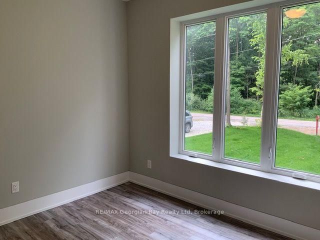 5 Oakwood Avenue N • Tiny, ON photo 3