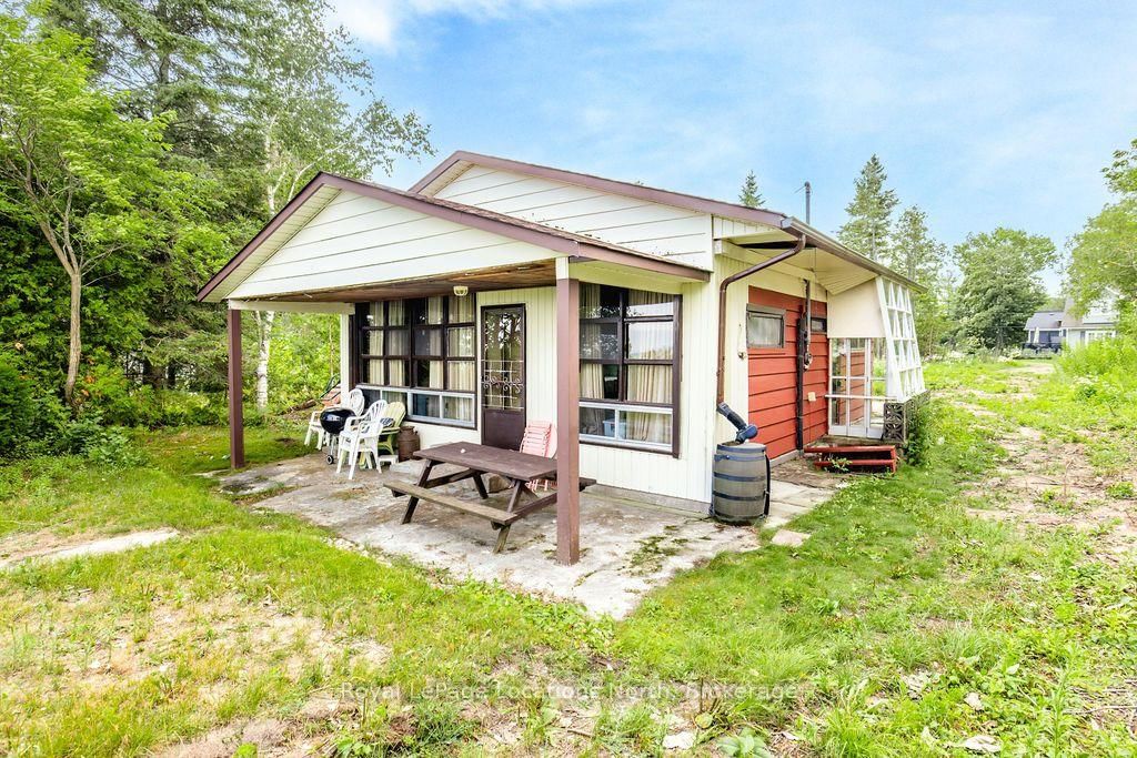 1864 Shore Lane • Wasaga Beach, ON photo 10
