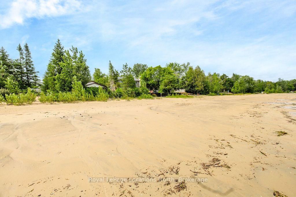 1864 Shore Lane • Wasaga Beach, ON photo 23