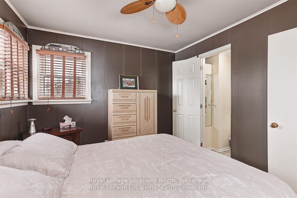 227 Superior Street • Clearview, ON photo 36