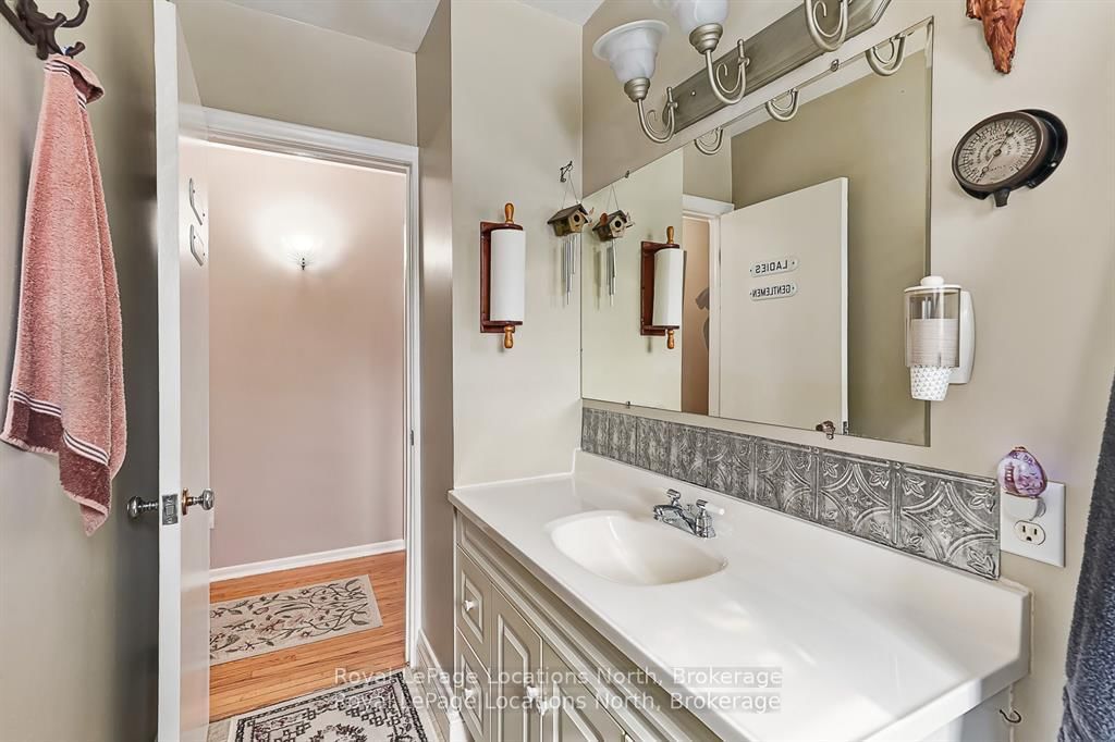 227 Superior Street • Clearview, ON photo 38