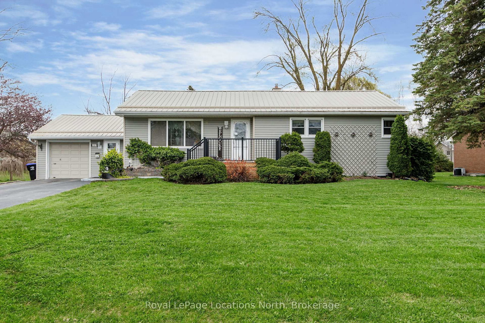 227 Superior Street • Clearview, ON photo 4
