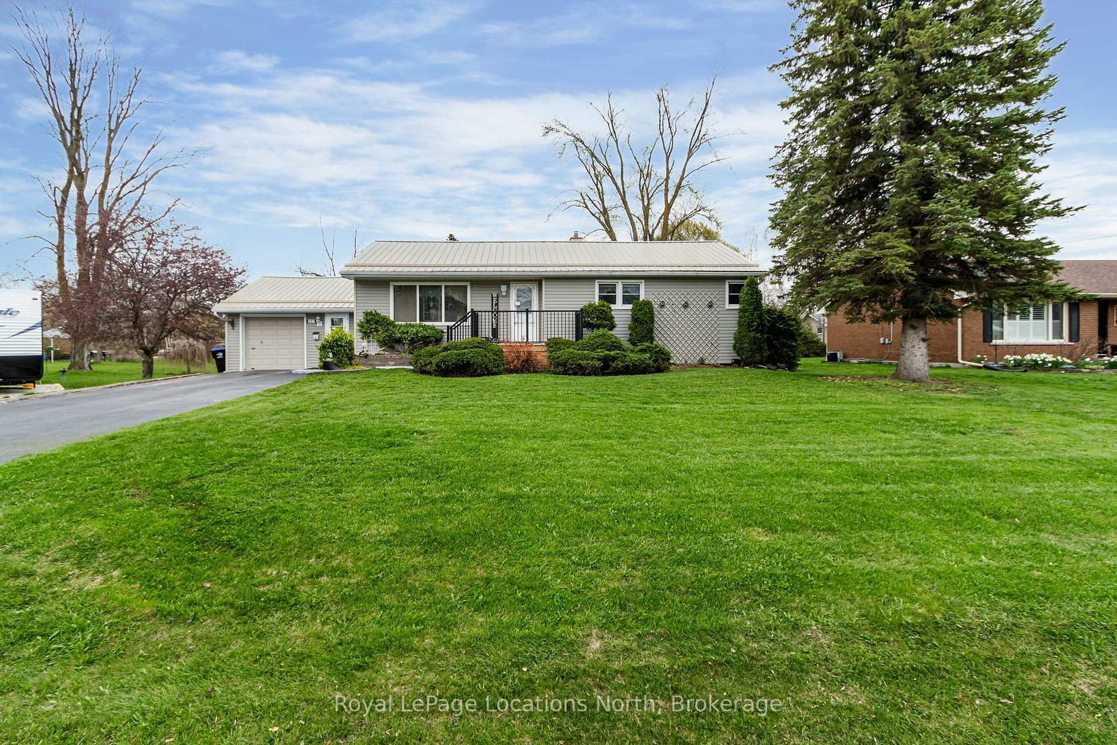 227 Superior Street • Clearview, ON photo 5