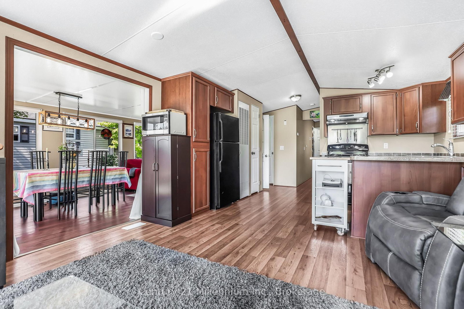 19 White Pines Trail • Wasaga Beach, ON photo 8