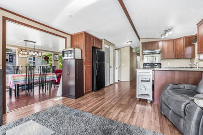 19 White Pines Trail • Wasaga Beach, ON photo 8