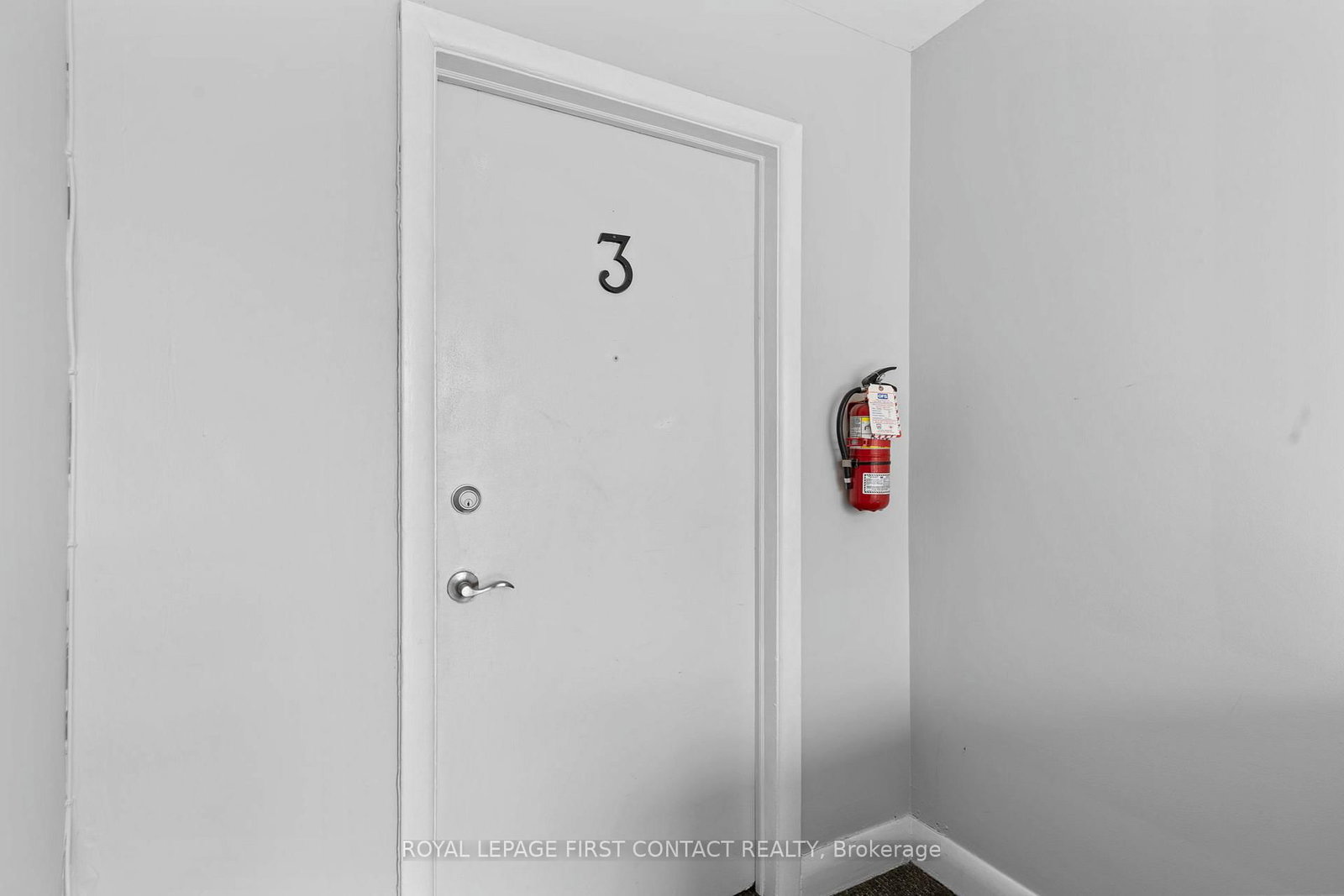 134 Napier Street • Barrie, ON photo 6