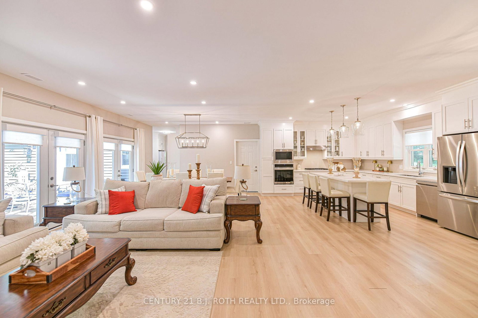 Listing Image 9