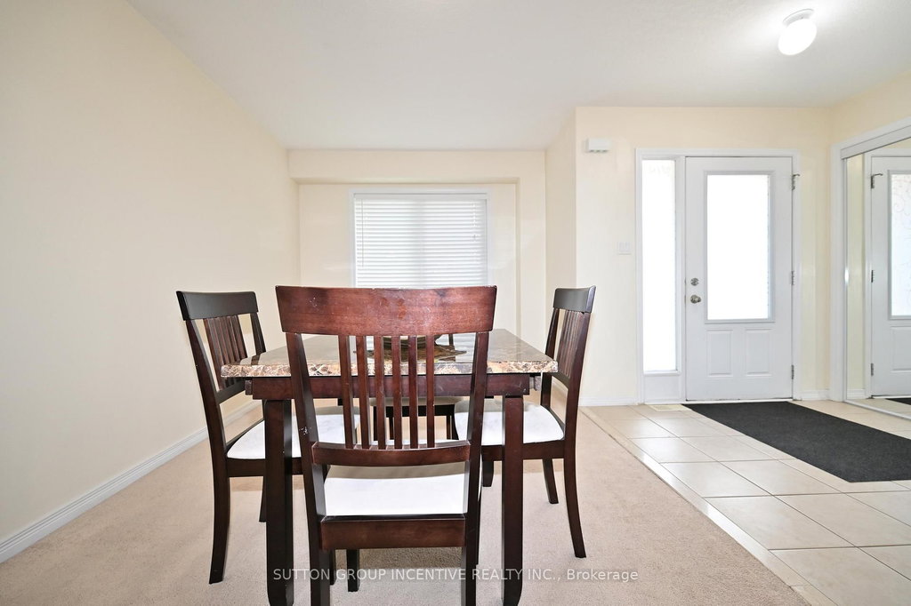 29 - 90 SOVEREIGN'S Gate 4