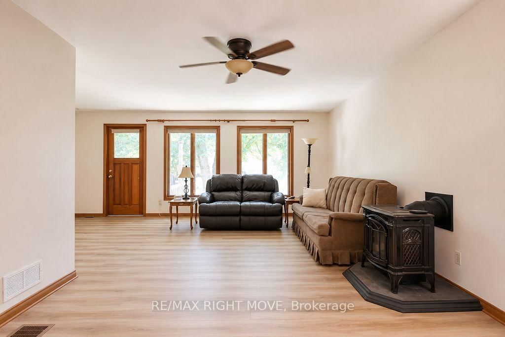 3263 SHOREVIEW Drive • Severn, ON photo 12