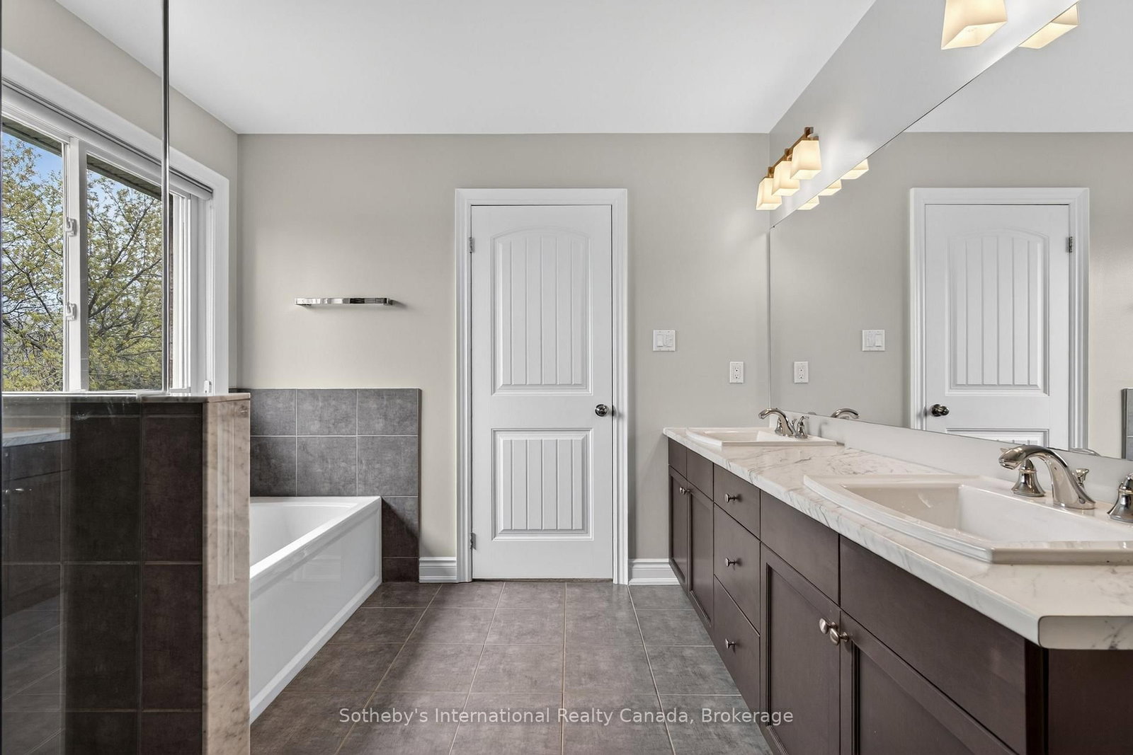 19 Garbutt Crescent • Collingwood, ON photo 24