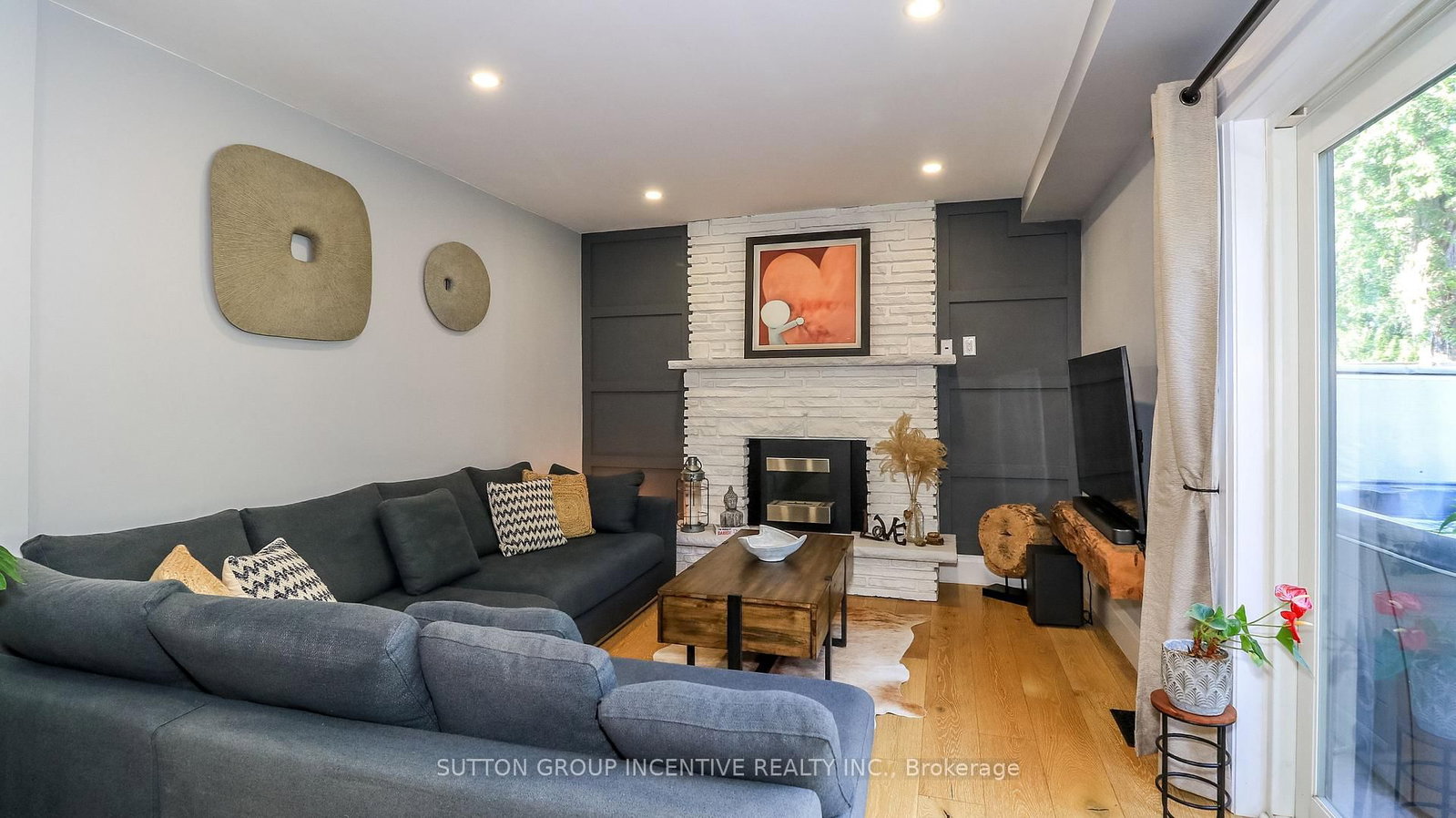 40 Varden Avenue • Barrie, ON photo 11