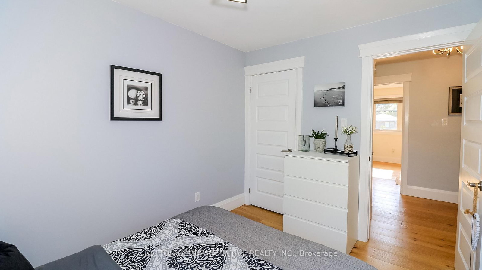 40 Varden Avenue • Barrie, ON photo 22