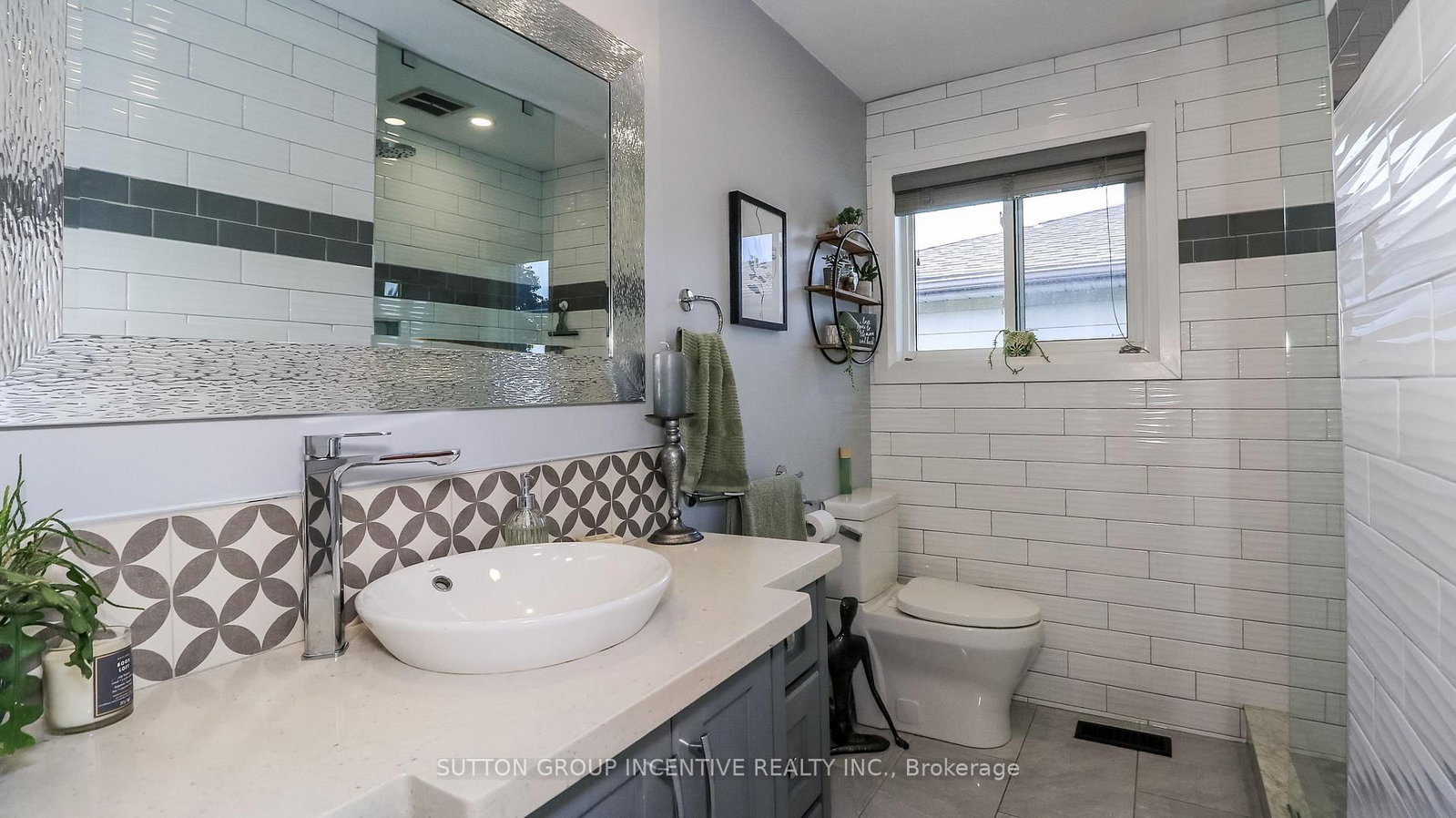 40 Varden Avenue • Barrie, ON photo 25