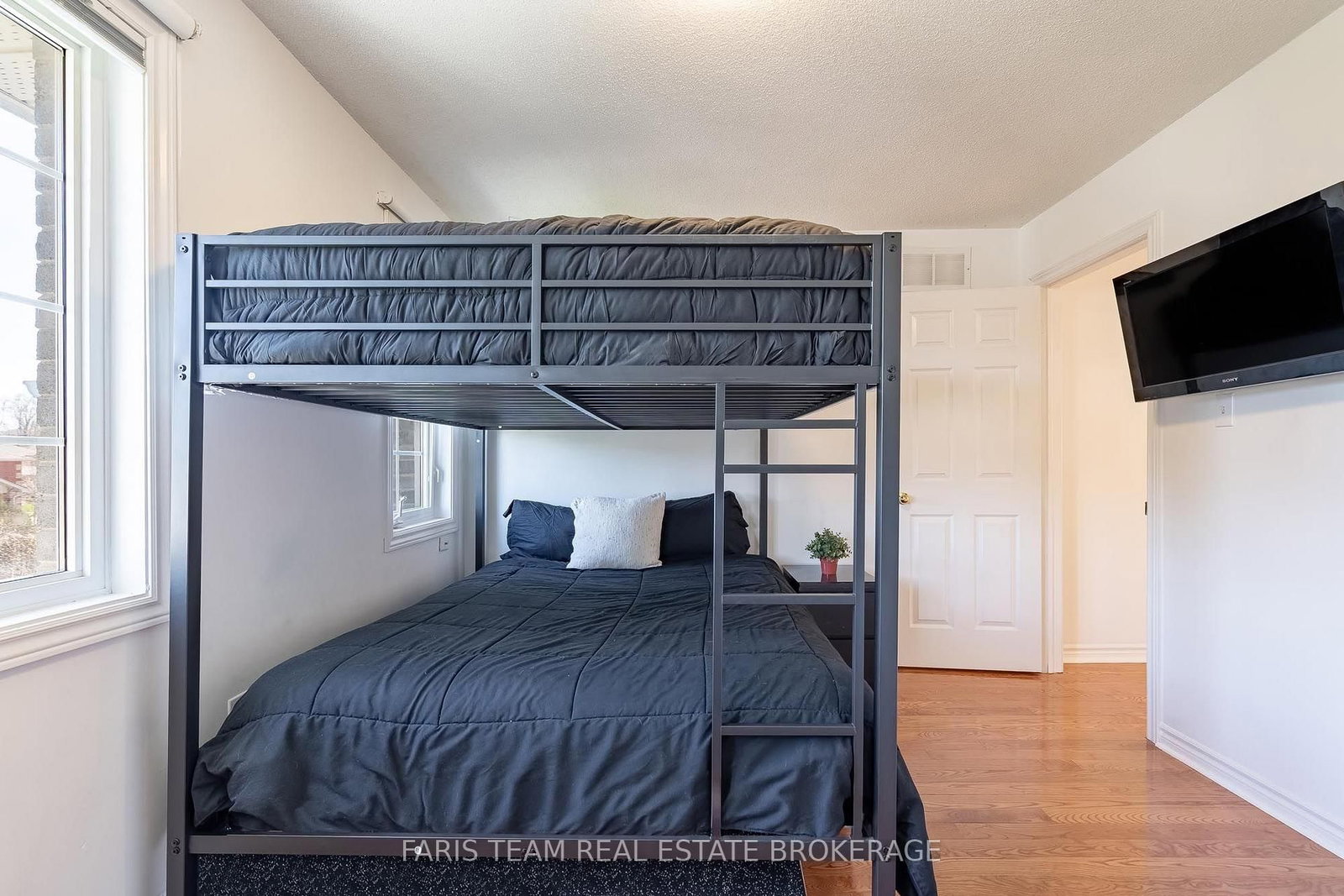 4 Whispering Pine Place • Barrie, ON photo 24