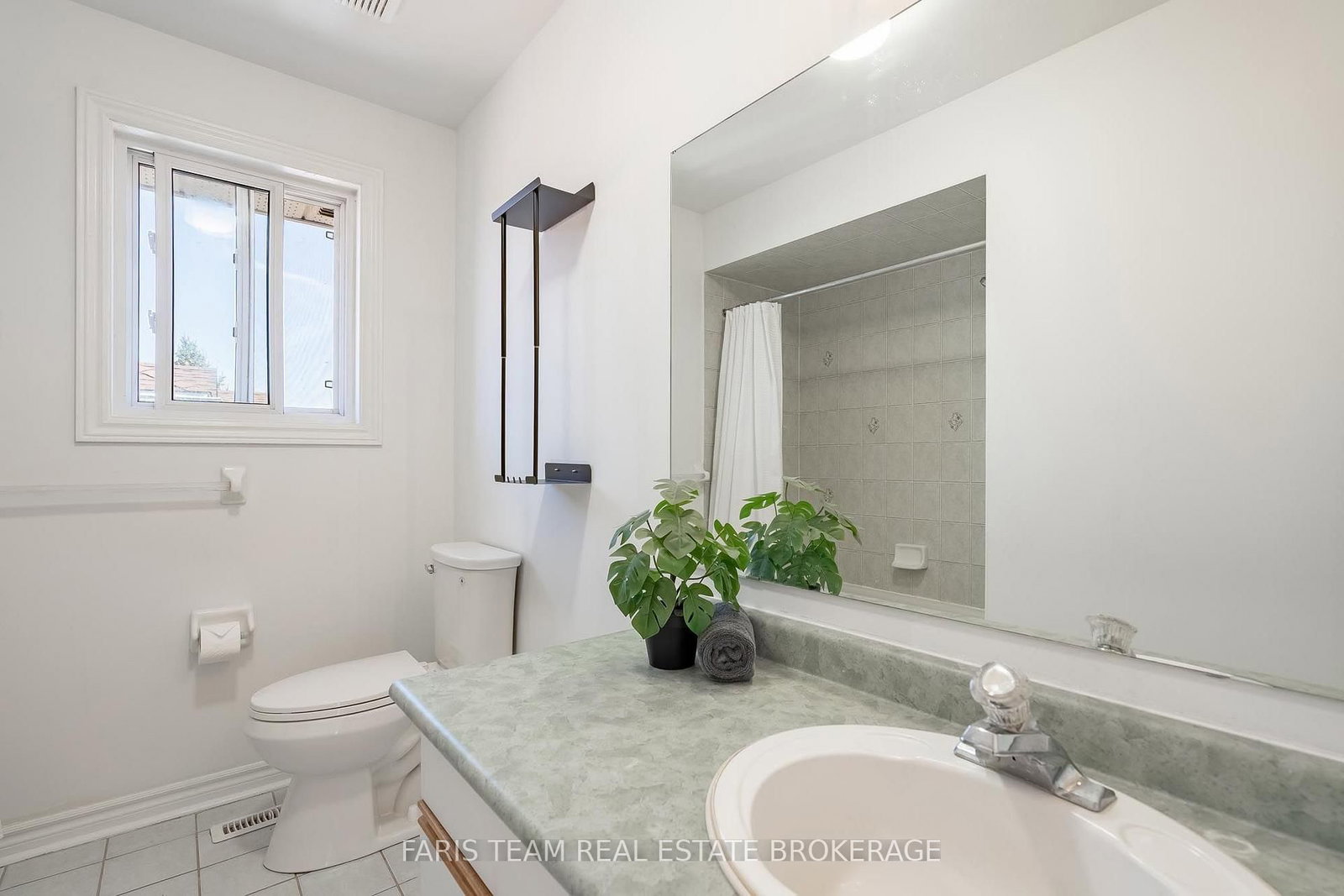 4 Whispering Pine Place • Barrie, ON photo 25