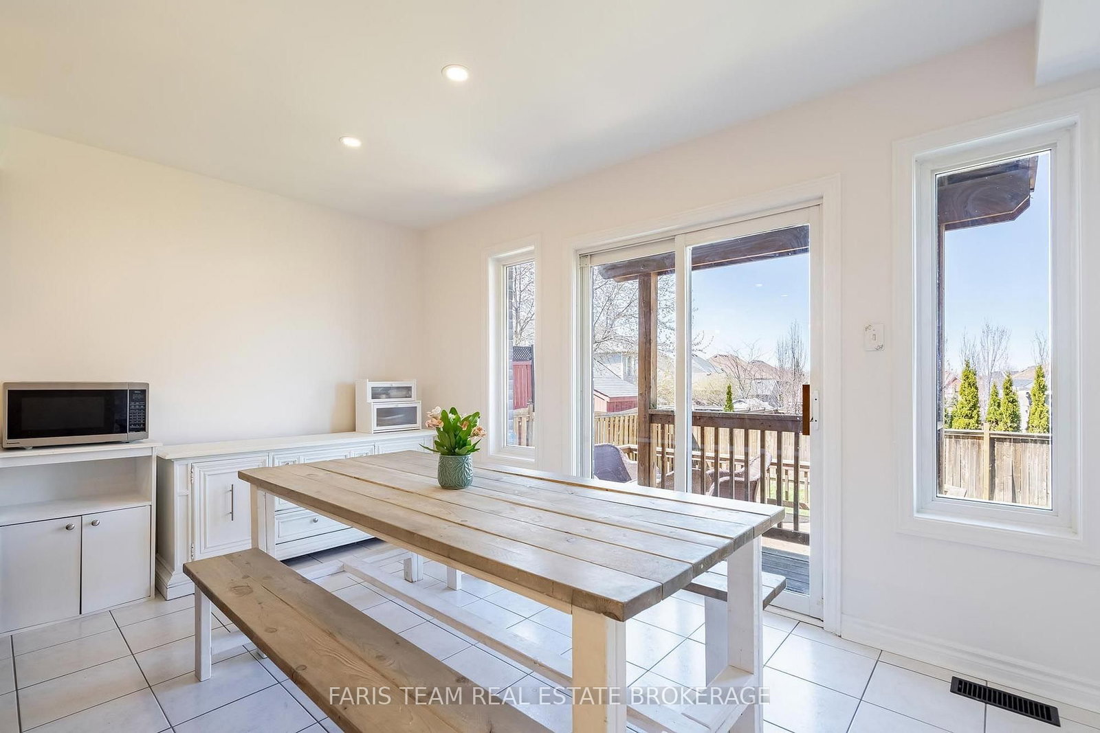 4 Whispering Pine Place • Barrie, ON photo 8