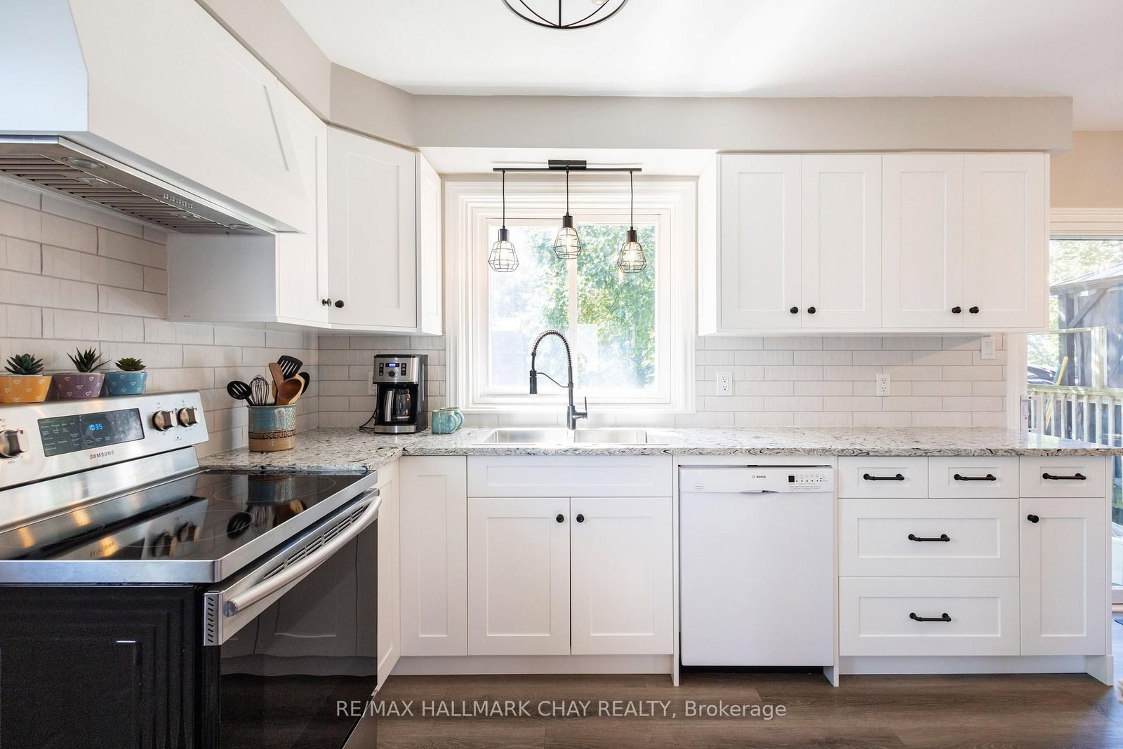103 Daphne Crescent • Barrie, ON photo 15