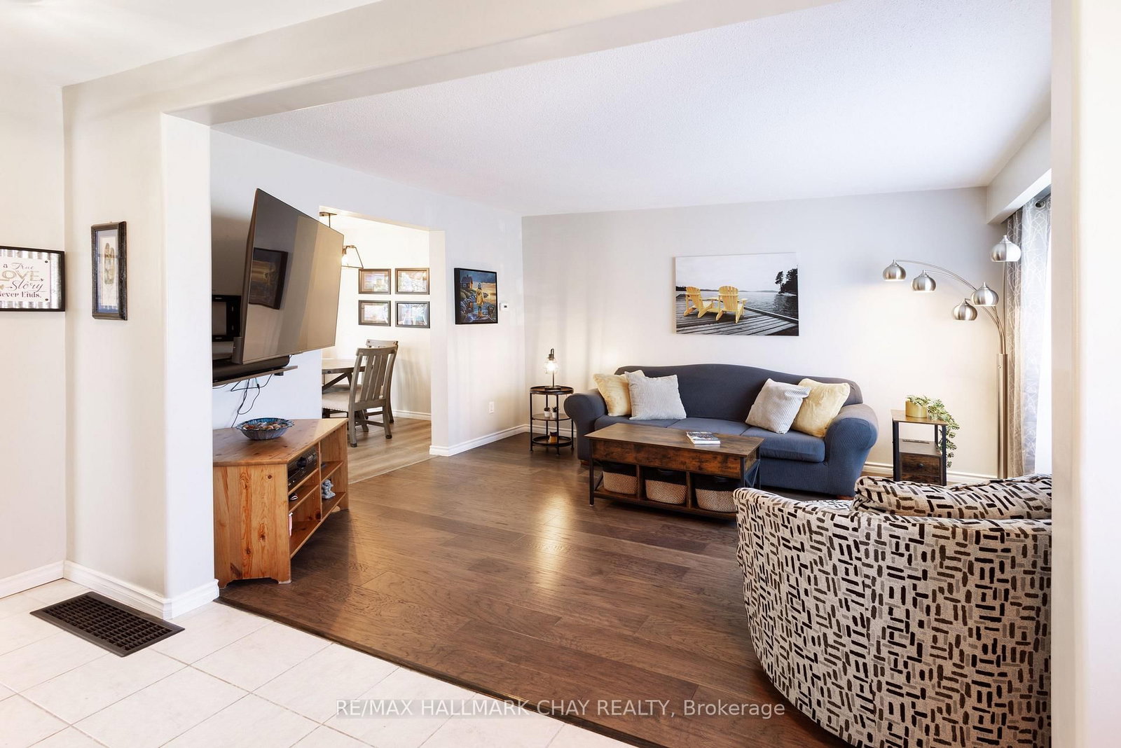 103 Daphne Crescent • Barrie, ON photo 6