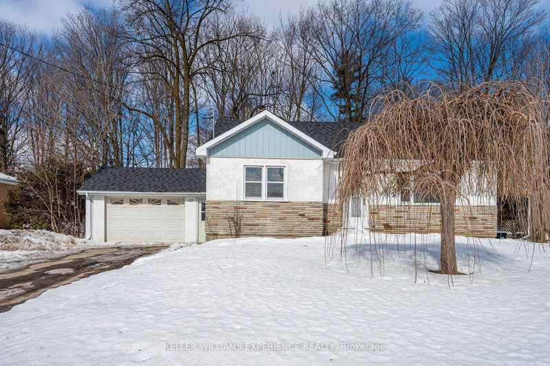 Upper - 52 Cundles Road E