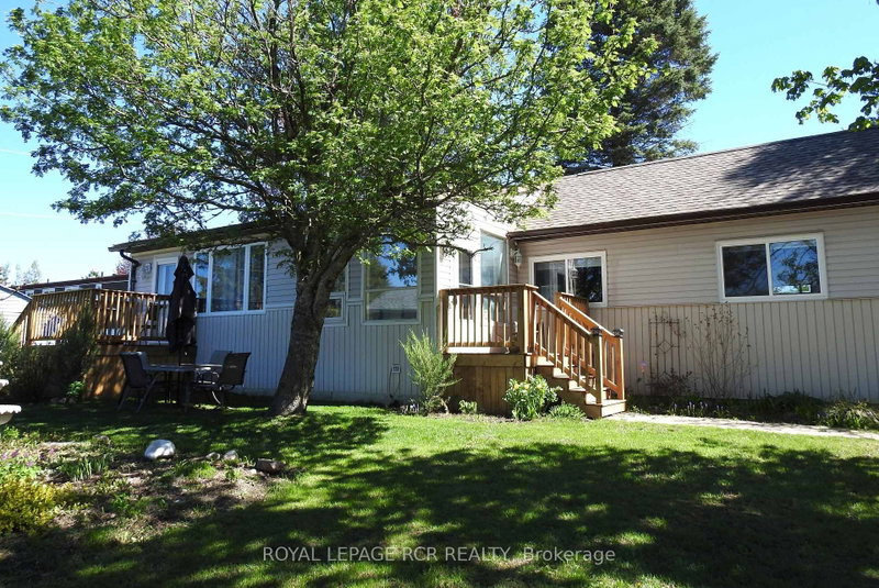 8 Claremont Crescent