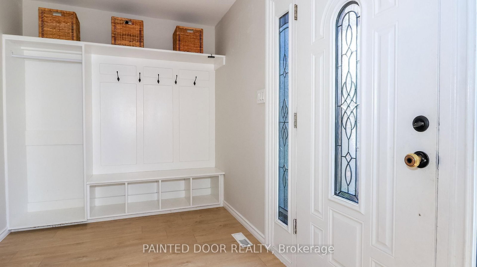 105 Oren Boulevard • Barrie, ON photo 4