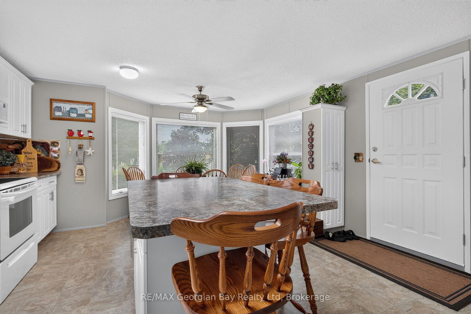 5411 Elliott Side Road • #27 Scottsdale • Tay, ON photo 2