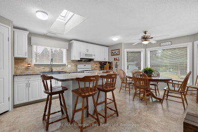 5411 Elliott Side Road • #27 Scottsdale • Tay, ON photo 3