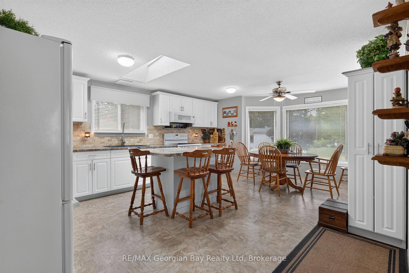 5411 Elliott Side Road • #27 Scottsdale • Tay, ON photo 8