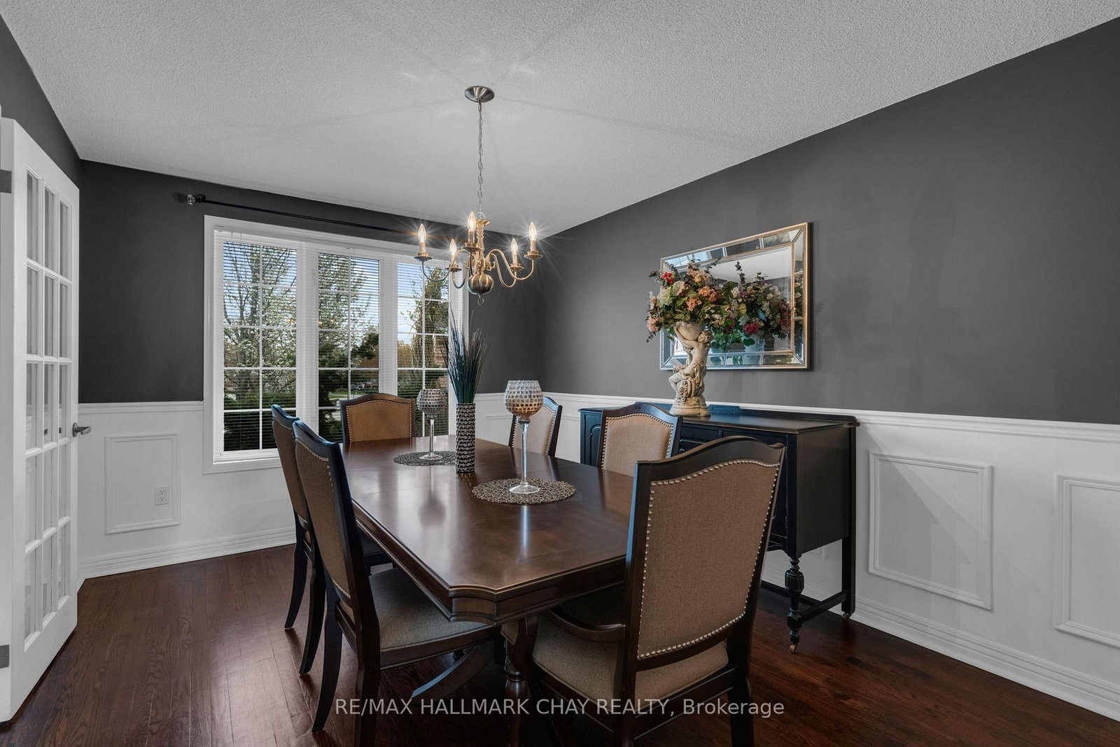 34 Crompton Drive • Barrie, ON photo 10