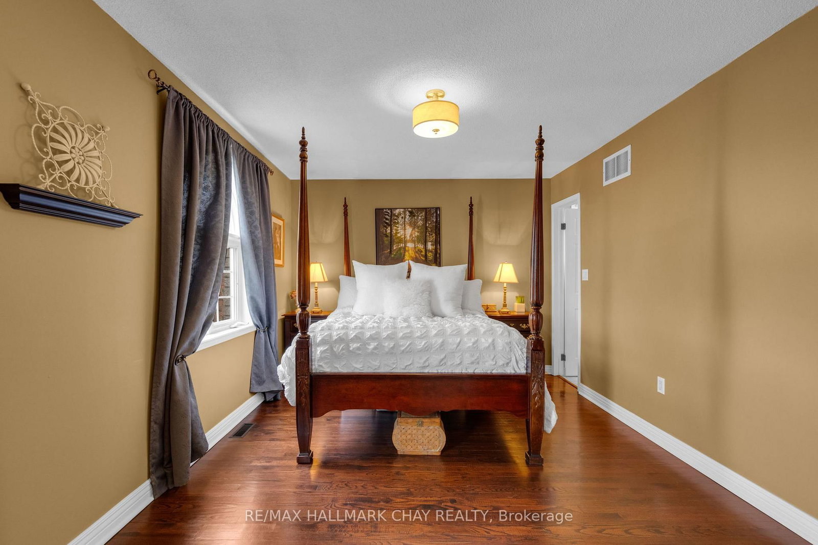 34 Crompton Drive • Barrie, ON photo 13