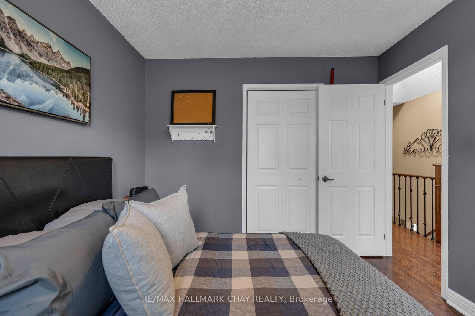 34 Crompton Drive • Barrie, ON photo 19