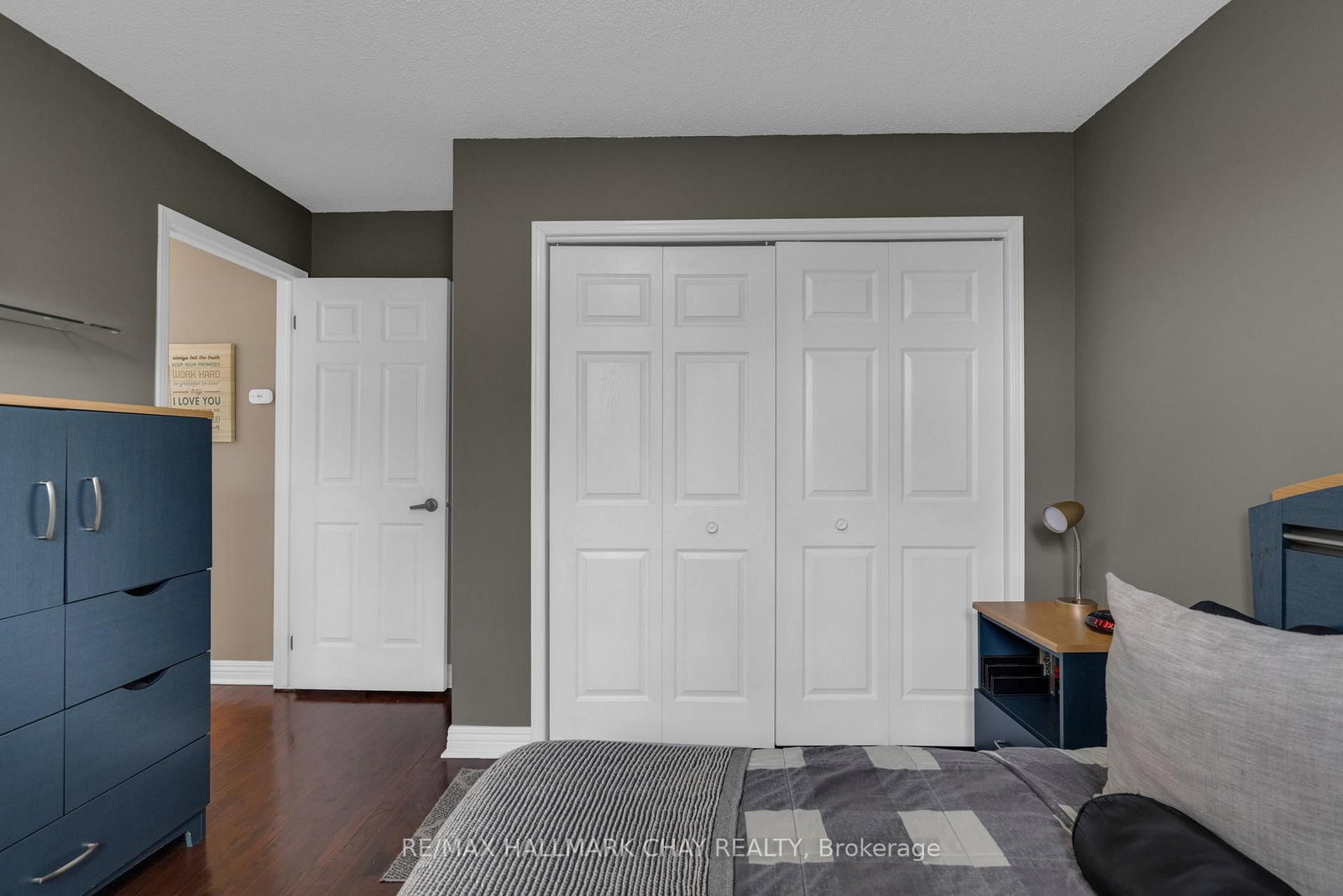 34 Crompton Drive • Barrie, ON photo 21
