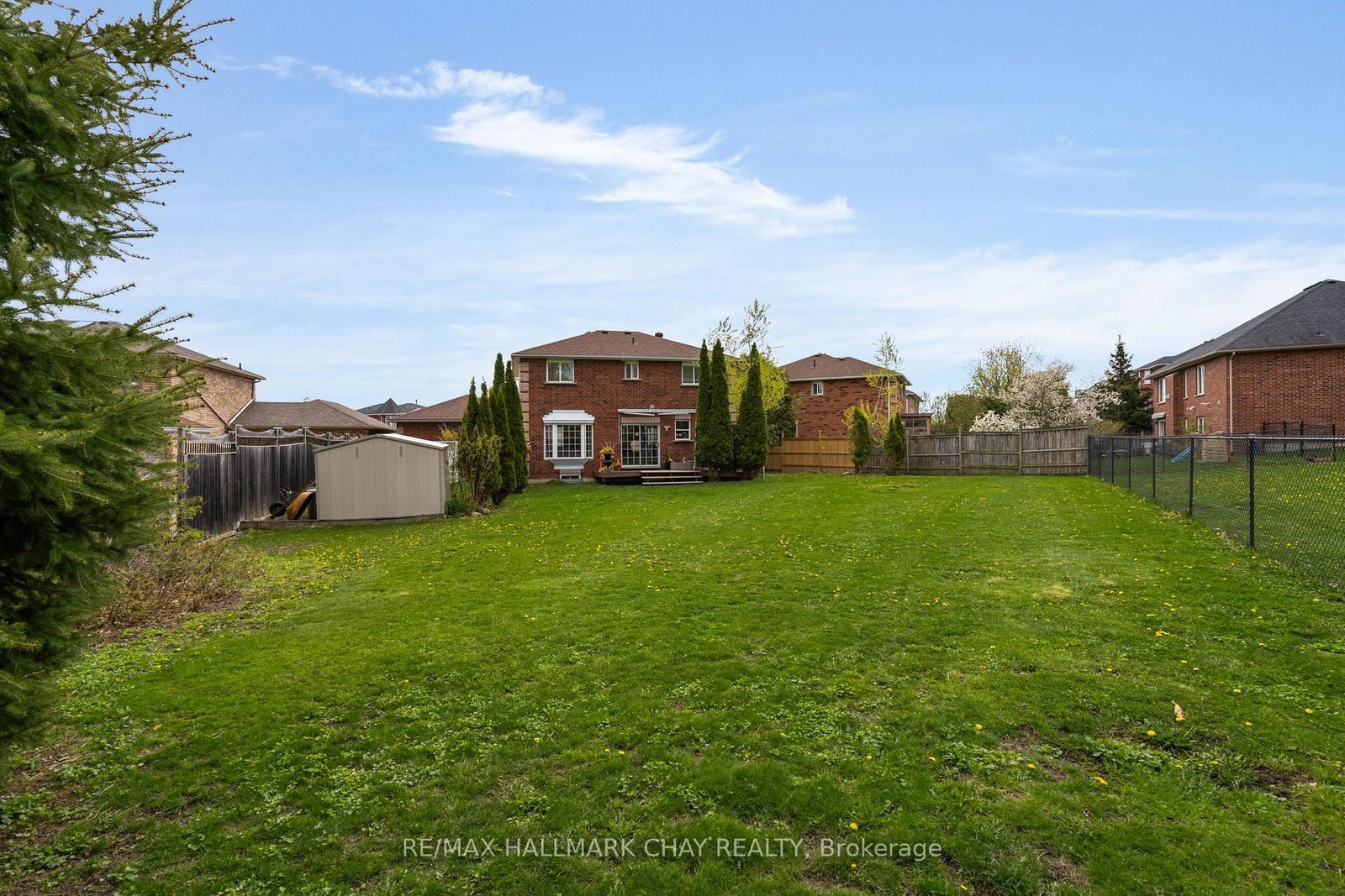 34 Crompton Drive • Barrie, ON photo 33