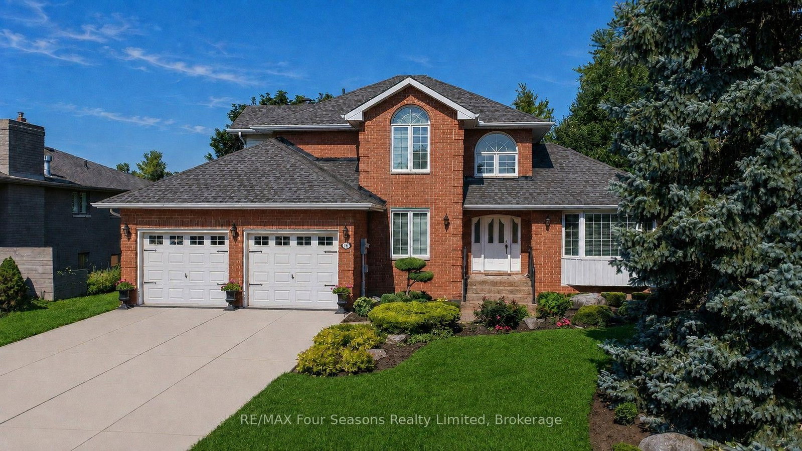 16 Carmichael Crescent • Collingwood, ON photo 3