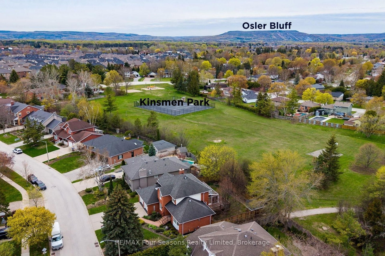 16 Carmichael Crescent • Collingwood, ON photo 4