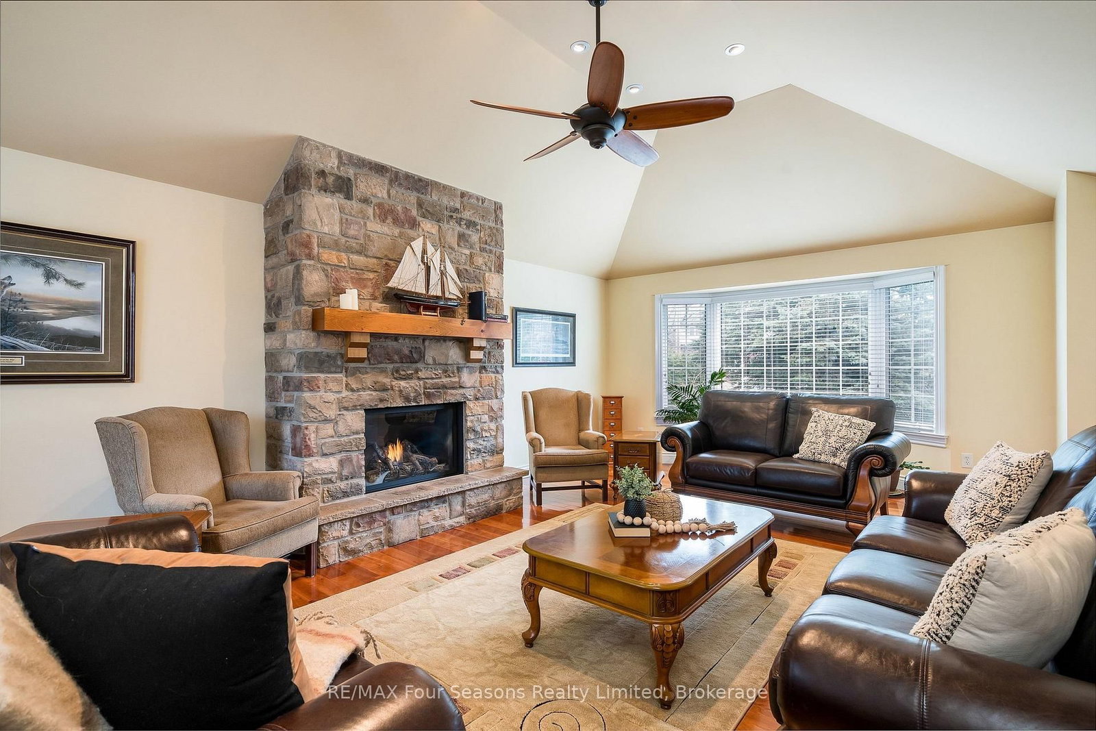 16 Carmichael Crescent • Collingwood, ON photo 5
