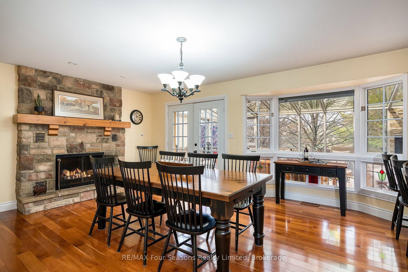 16 Carmichael Crescent • Collingwood, ON photo 6
