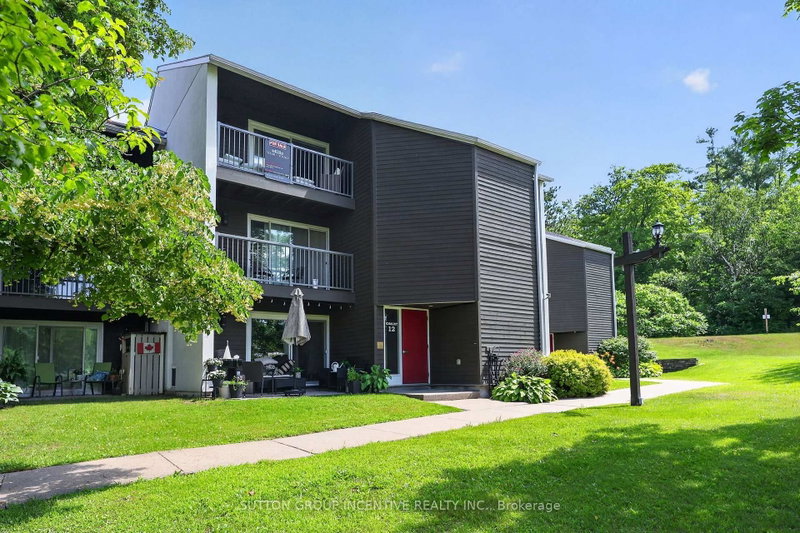 224 - 1102 Horseshoe Valley Road W