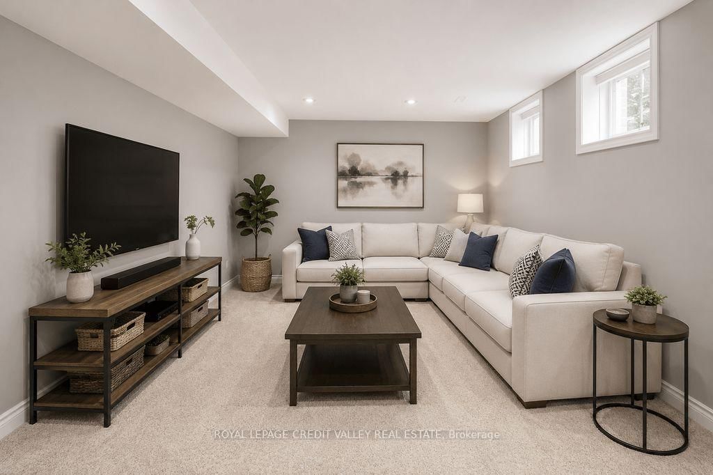 29 Counsellor Terrace • Barrie, ON photo 13