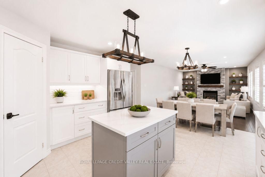 29 Counsellor Terrace • Barrie, ON photo 6