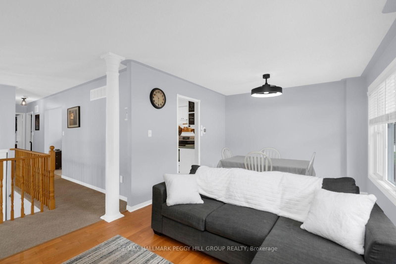 52 Harbour Crescent